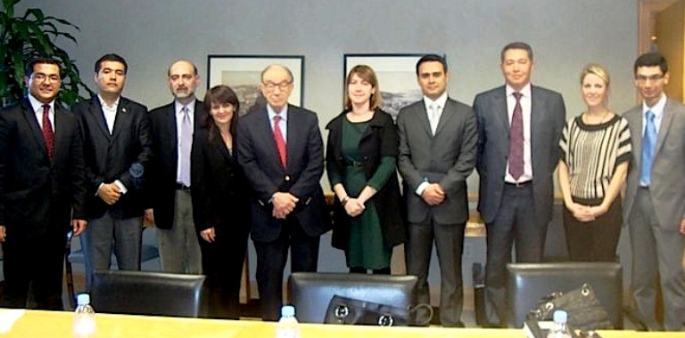 Fall 10 Fellows with Alan Greenspan